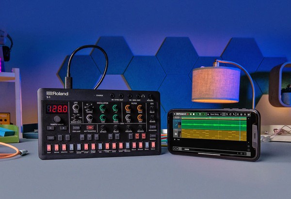 Roland Aira Compact S-1 Tweak Synth